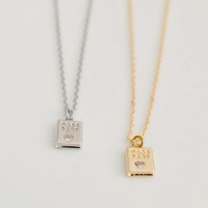 Faye Passport Necklace