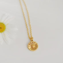 Cecilia Daisy Necklace