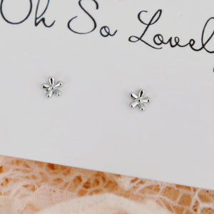 Dana Tiny Flower Stud Earrings