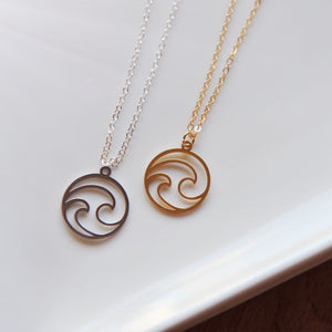 Double wave necklace